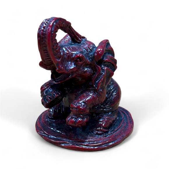 Red Resin Elephant Spraying Water Figurine Decor Good Luck Charm 2.5” Vintage - Picture 2 of 11